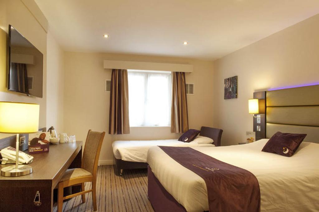 Premier Inn London Croydon West - Purley A23 Phòng bức ảnh