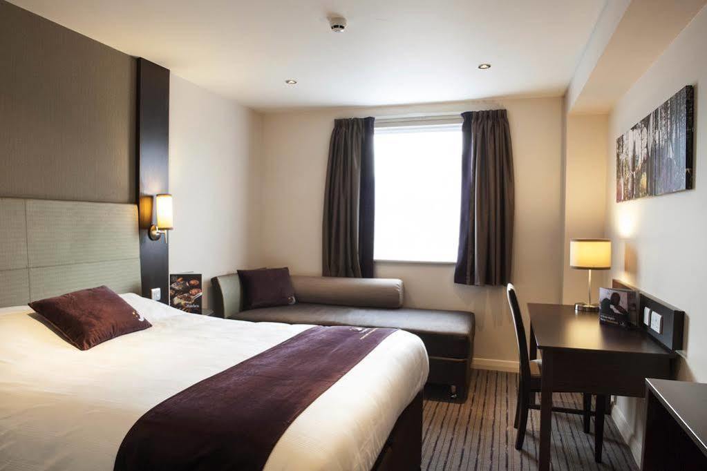 Premier Inn London Croydon West - Purley A23 Ngoại thất bức ảnh
