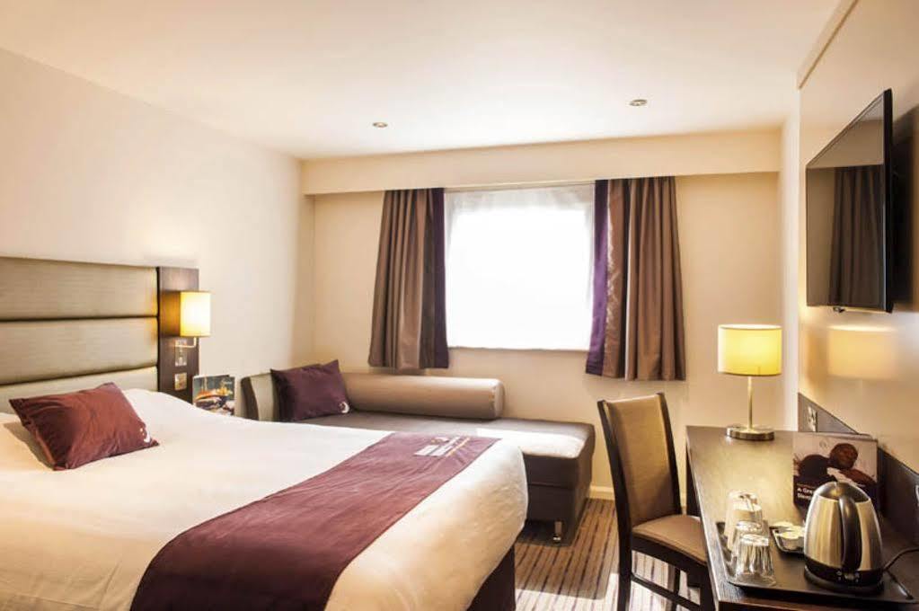 Premier Inn London Croydon West - Purley A23 Ngoại thất bức ảnh